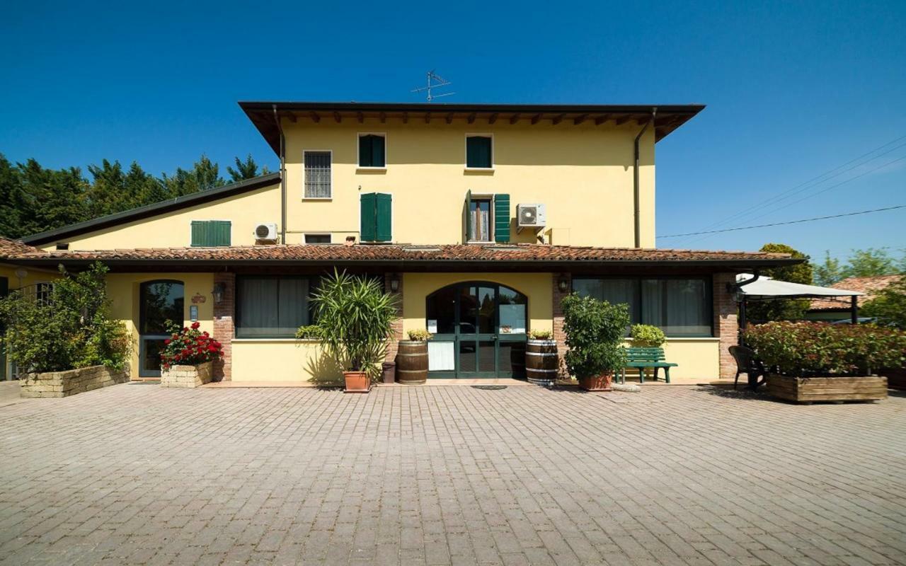 Rifugio San Lorenzo Bed & Breakfast Porto Mantovano Luaran gambar