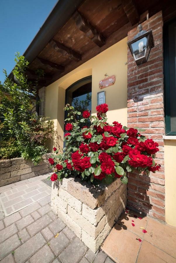 Rifugio San Lorenzo Bed & Breakfast Porto Mantovano Luaran gambar